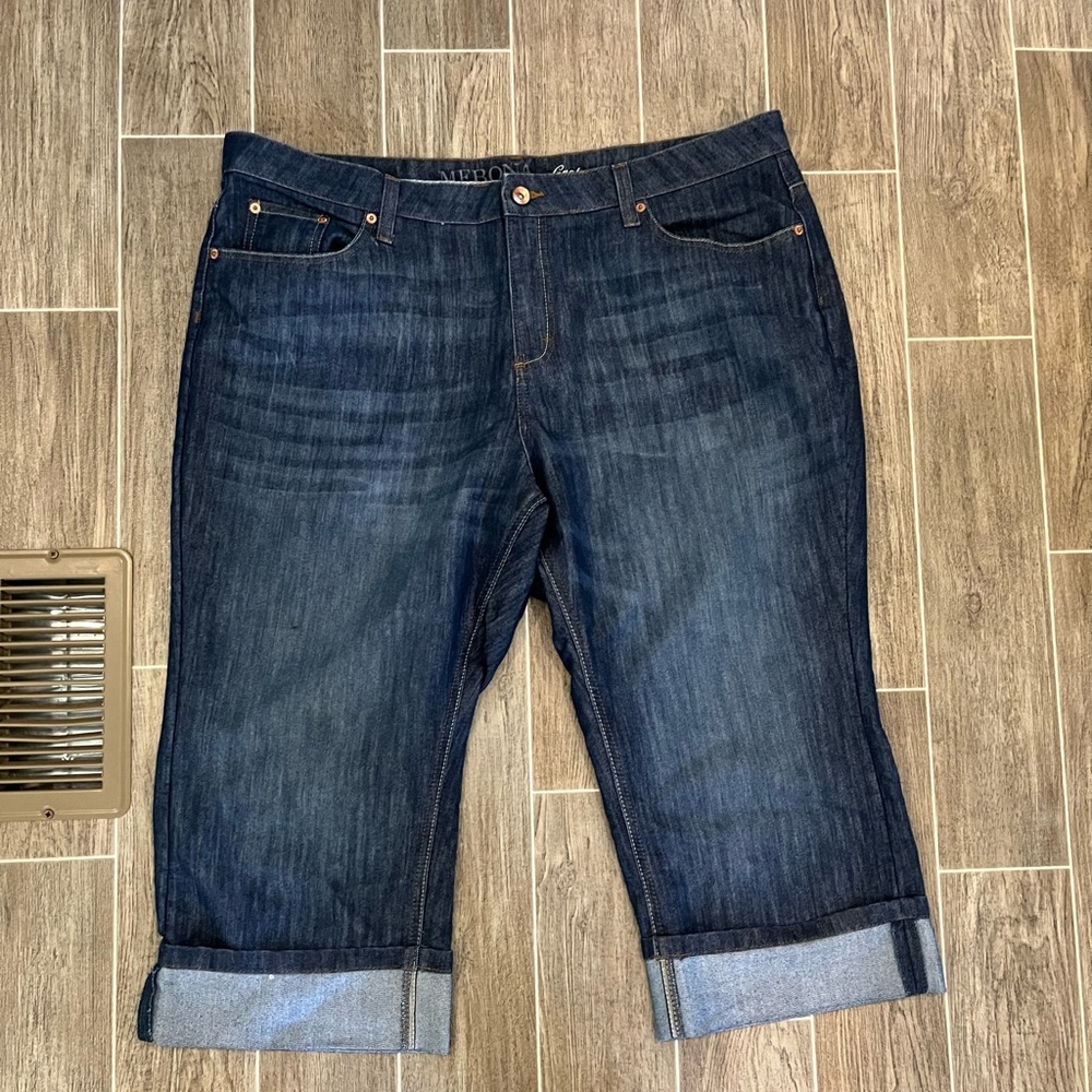 Capris dark wash 22 wr